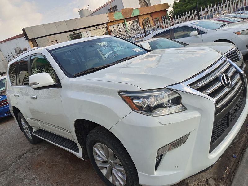 Thumbnail 2 of 2015 Lexus GX